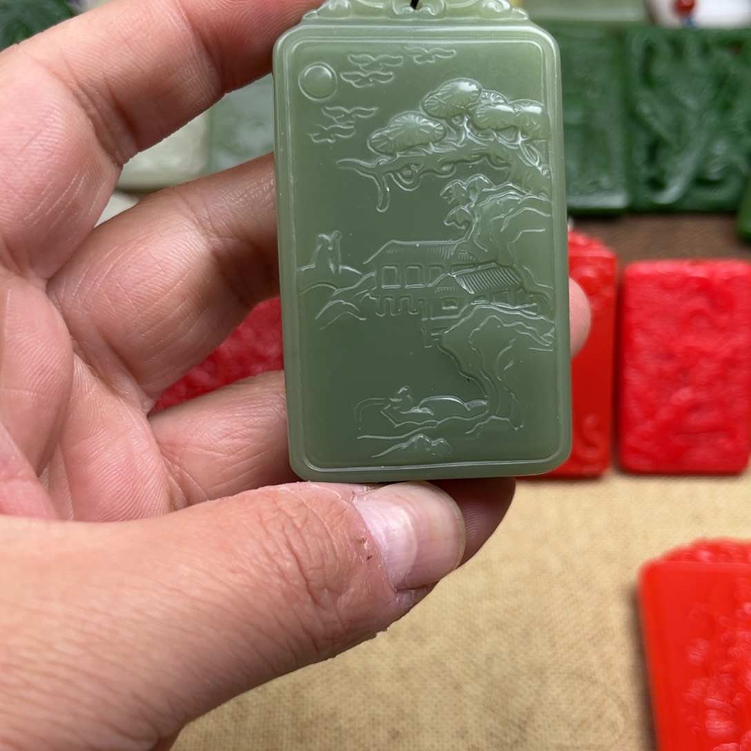 和田玉颈饰未镶嵌