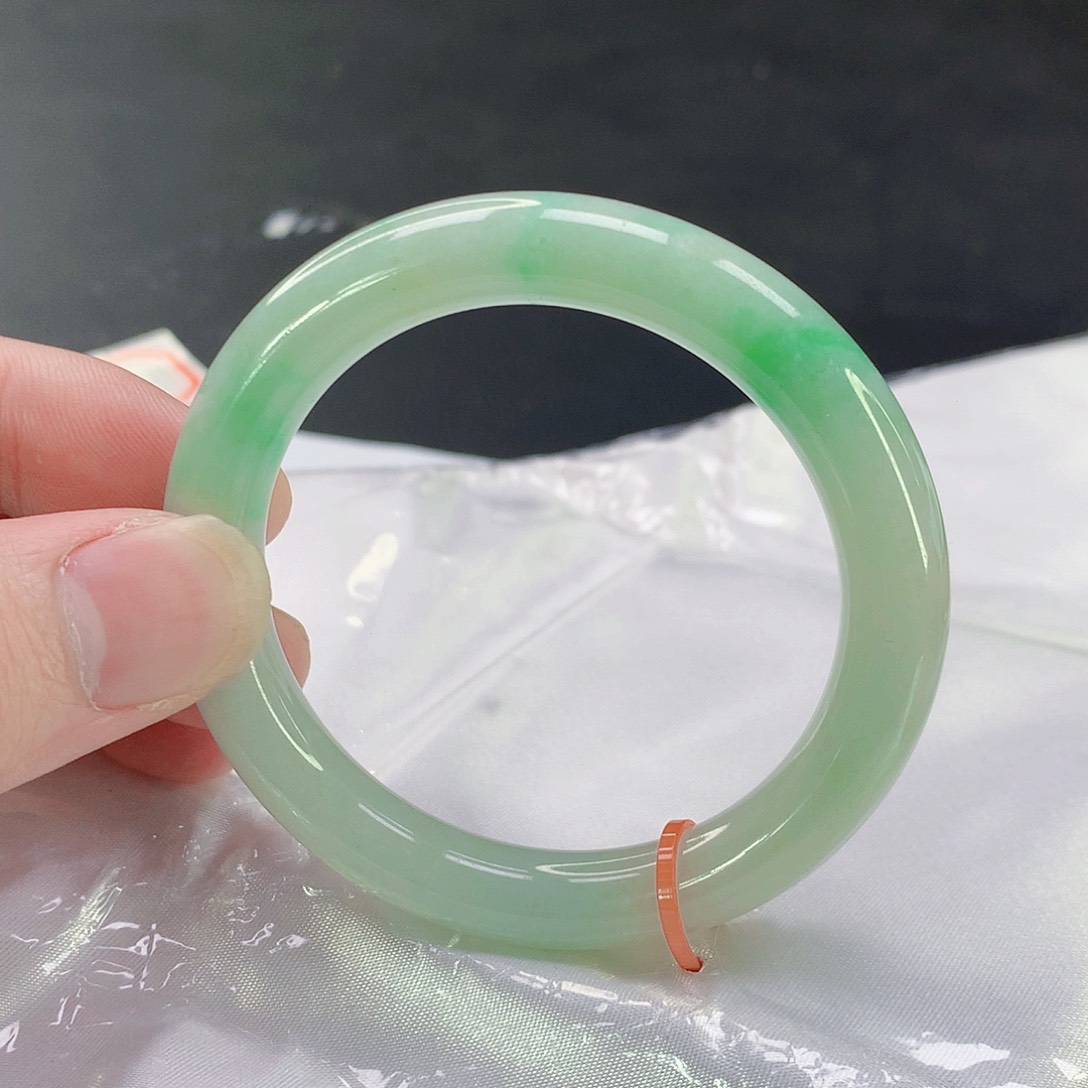 翡翠手镯未镶嵌106缅甸天然翡翠A货