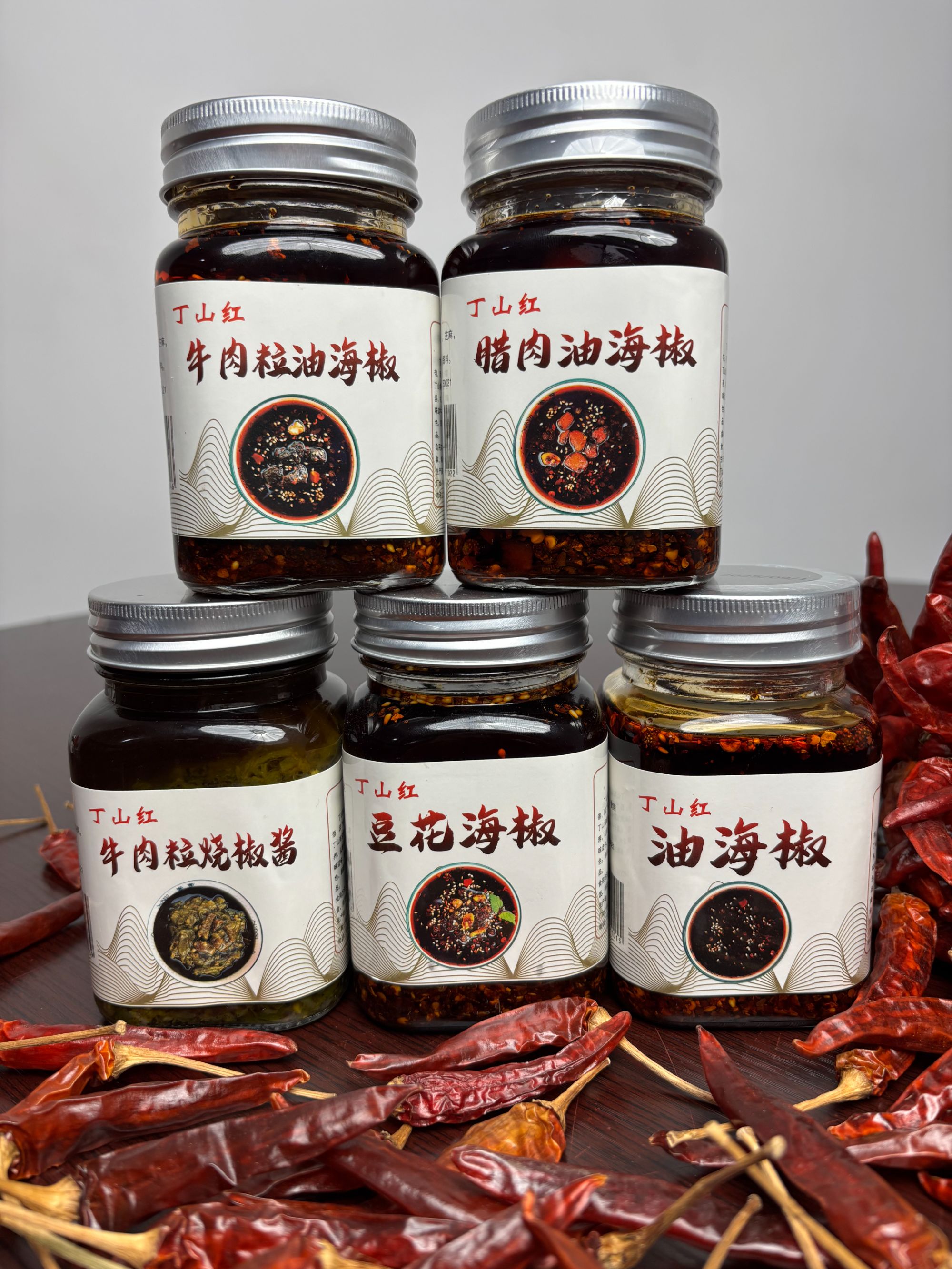 传统工艺辣椒酱油海椒酱腊肉粒海椒牛肉粒海椒椒酱辣椒酱