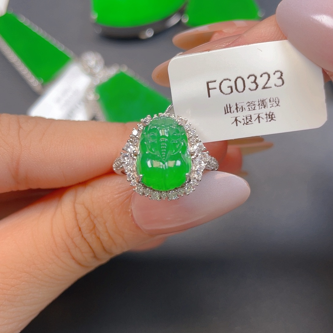 【闪购商品】颈饰银S925镶嵌翡翠翡翠