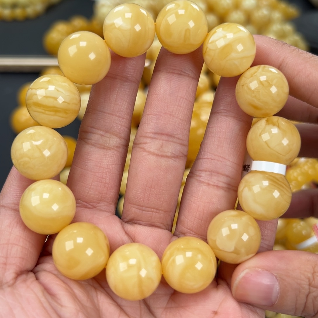 琥珀未镶嵌手链36.1克