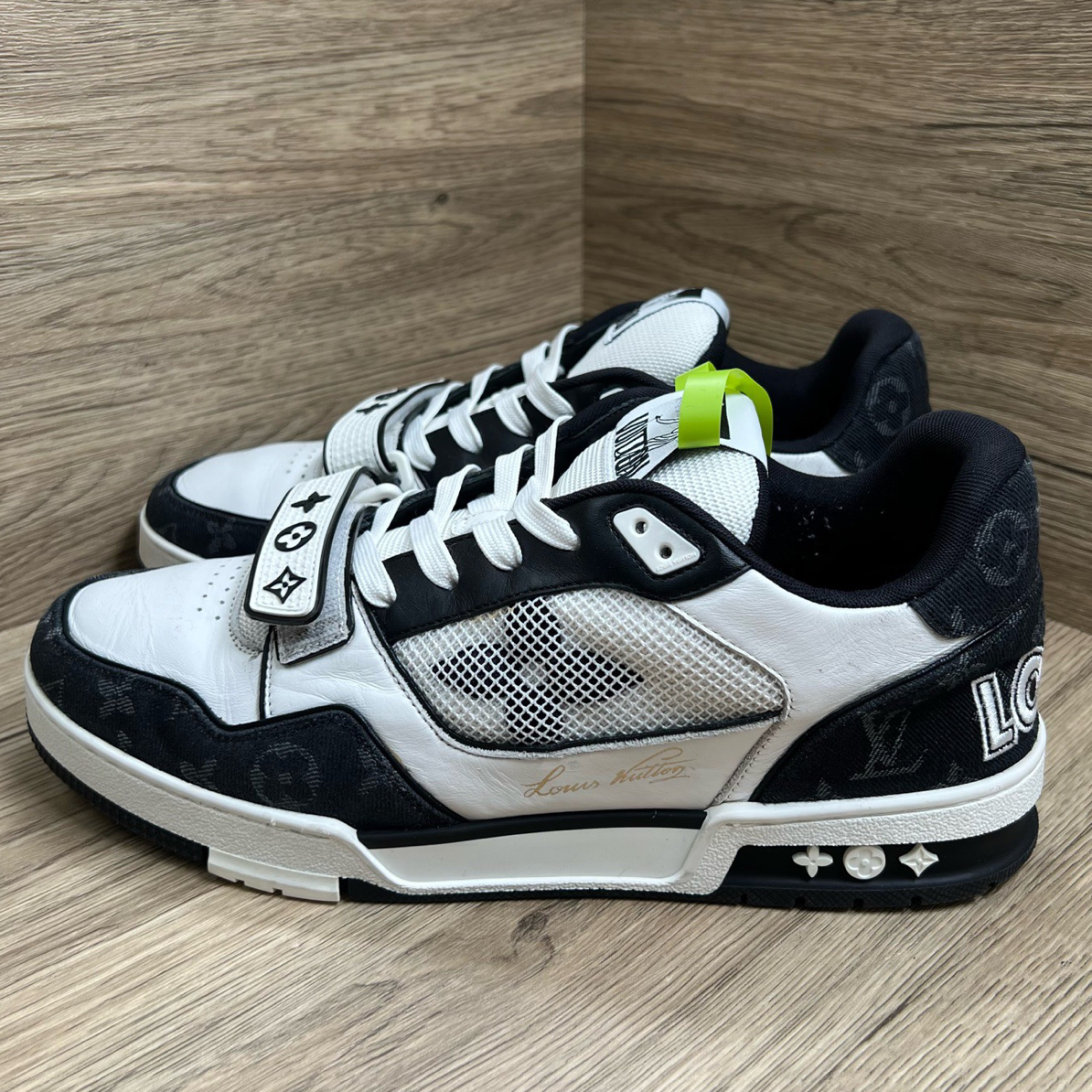 95新 LouisVuitton/路易威登 Trainer 黑白牛仔魔术贴板鞋 44码