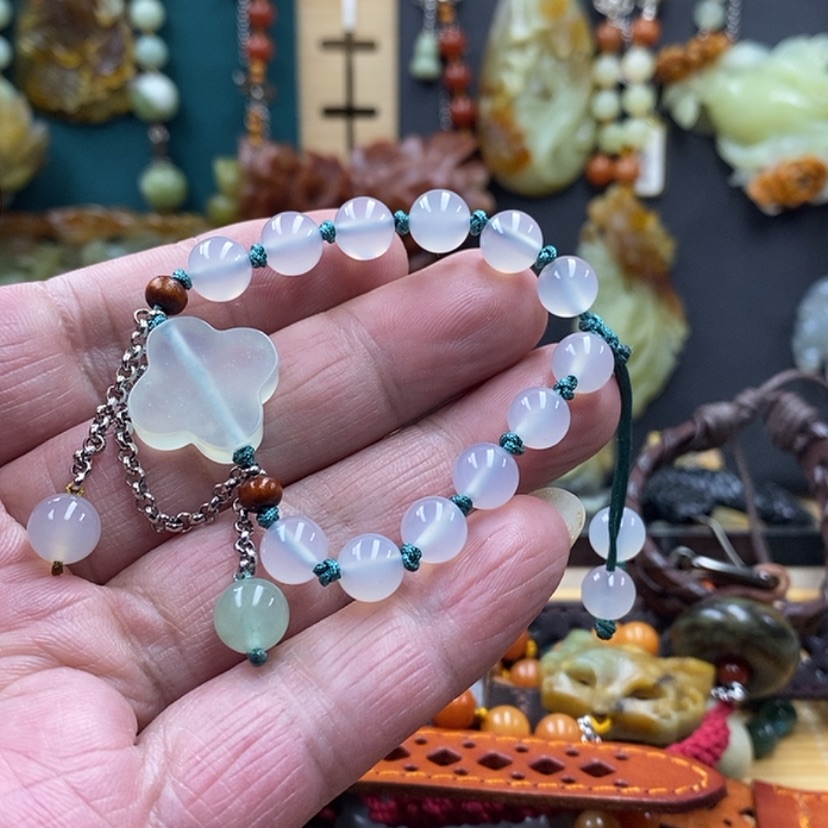 【闪购商品】蛇纹石玉手牌未镶嵌