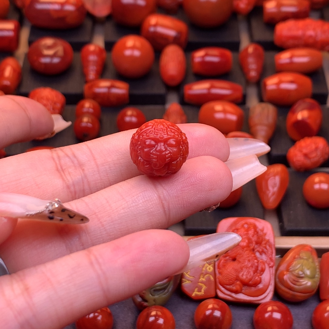 南红玛瑙未镶嵌原矿象神圆珠14mm