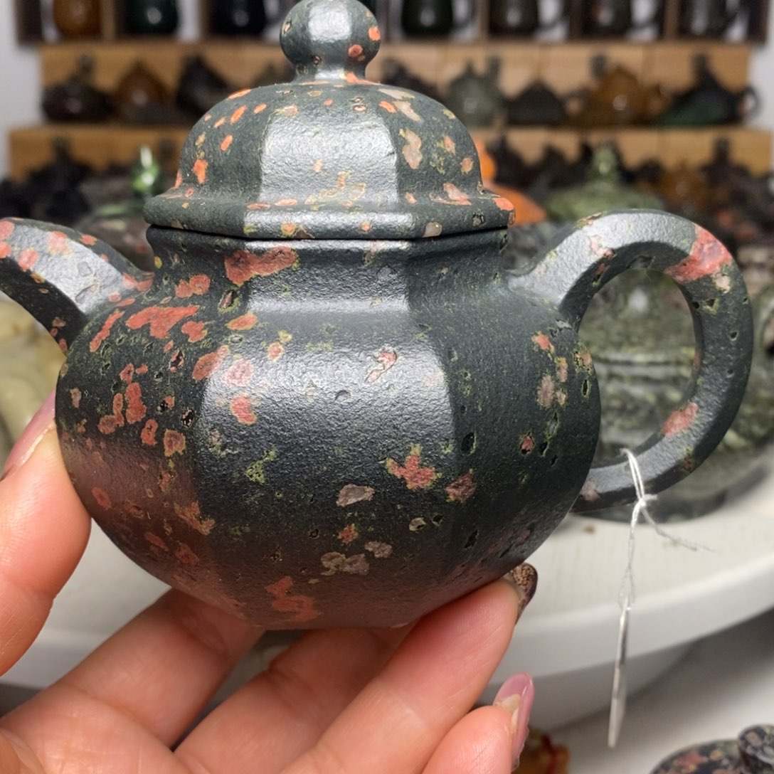 梅花玉绿底红梅八方掇球壶220cc