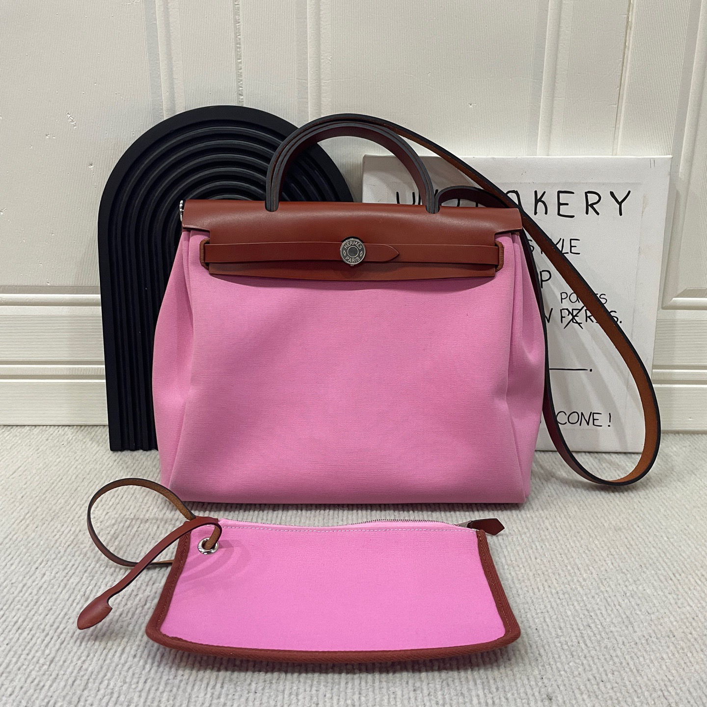 95新 Hermes/爱马仕 粉色herbag31 斜挎包/Y刻