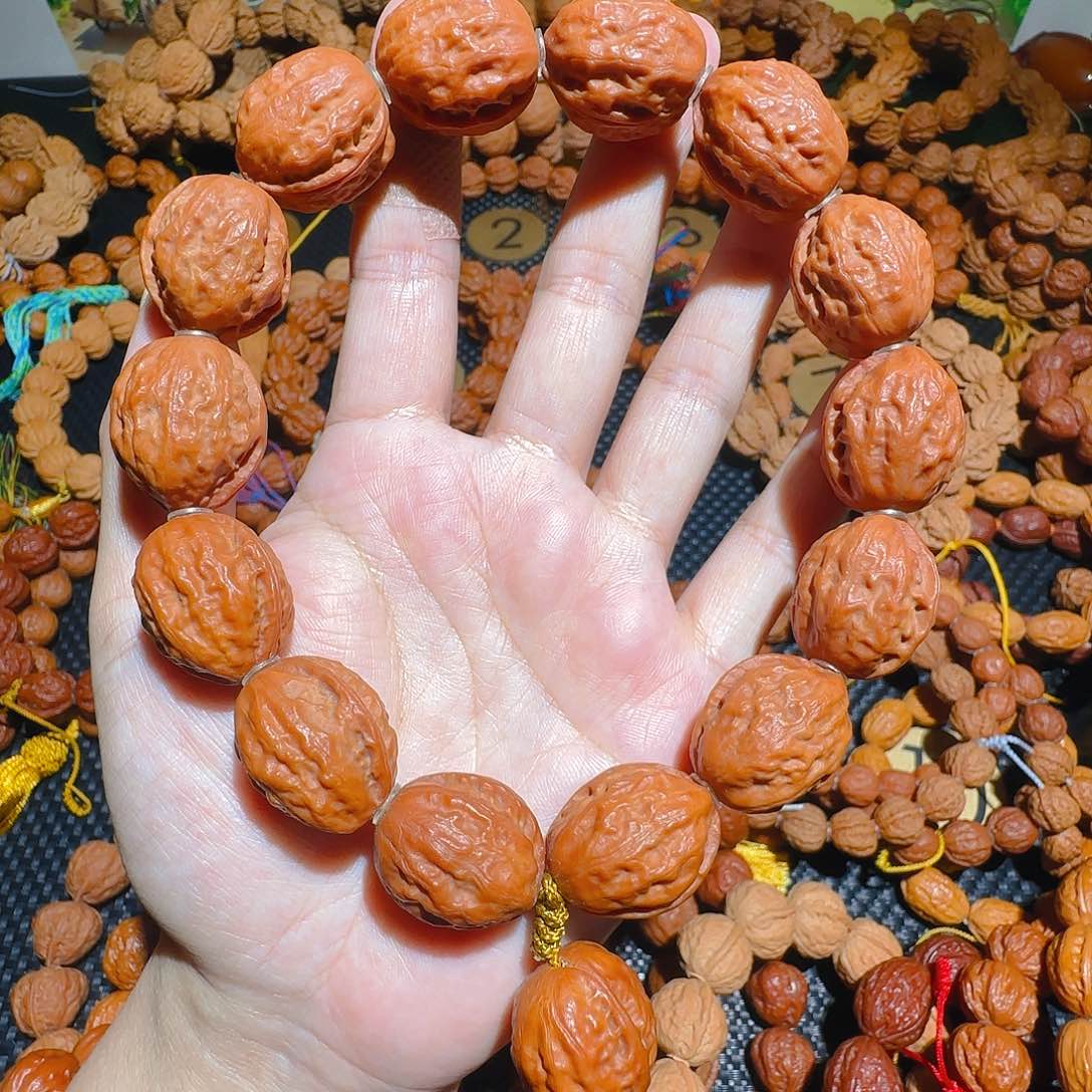 文玩核桃吊坠招财大枣手持