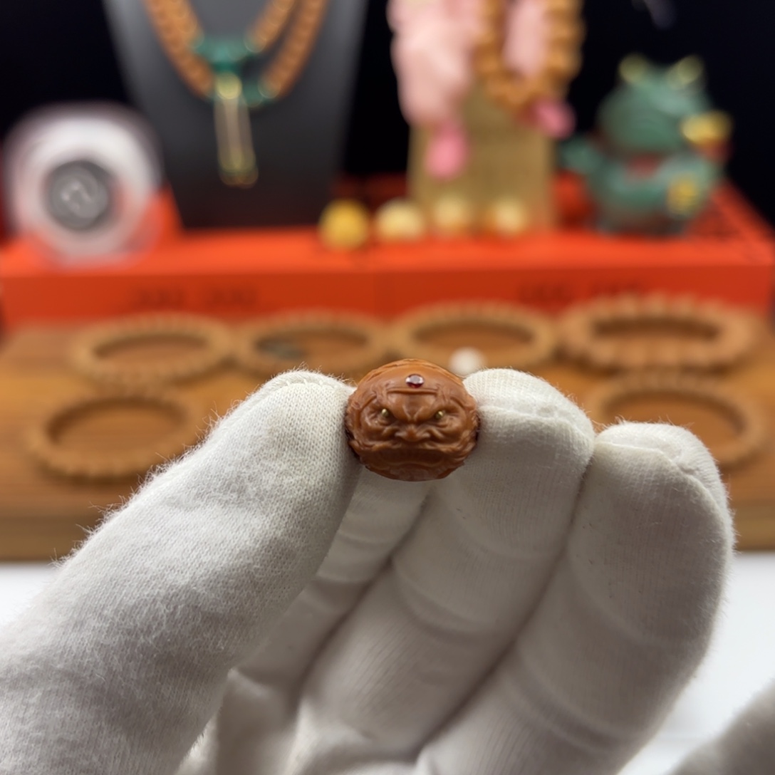 猴头核桃吊坠钟馗