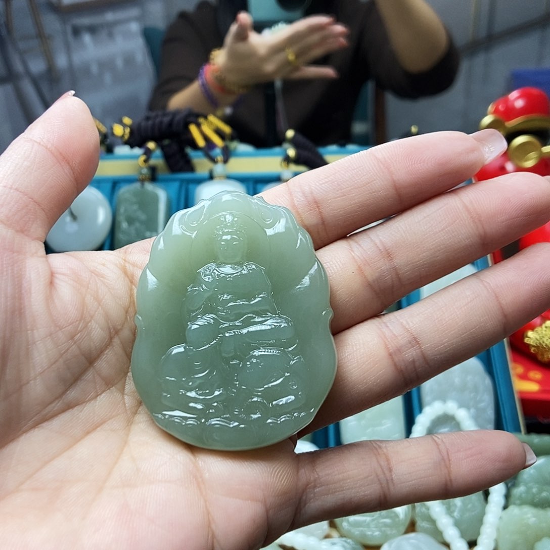 和田玉颈饰未镶嵌太**子