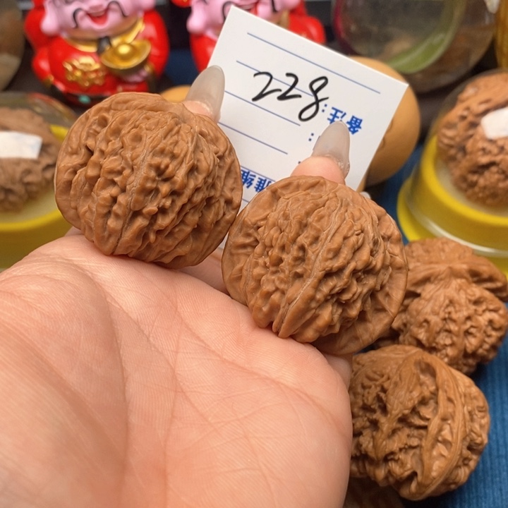 文玩核桃把件228号43全品四座楼