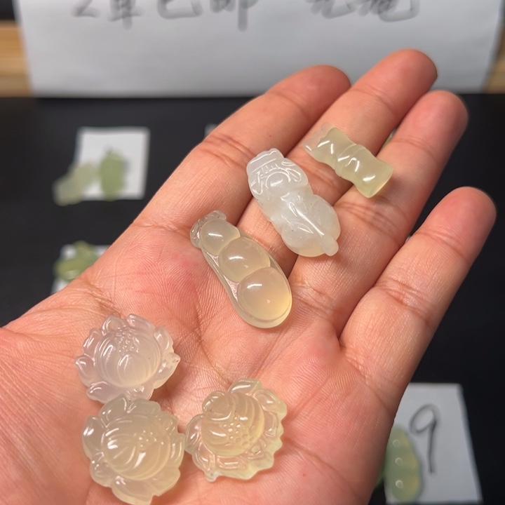 朵***宝岫玉未镶嵌吊坠(不含链)