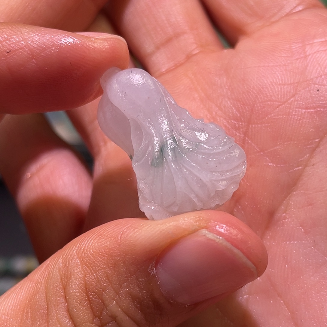 翡翠未镶嵌颈饰白菜