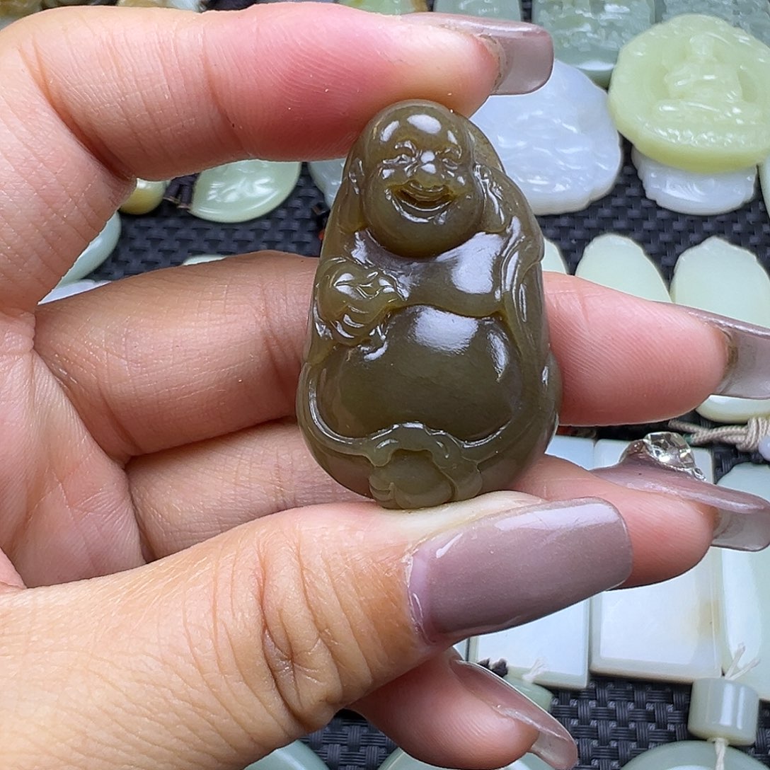 和田玉未镶嵌颈饰卡38