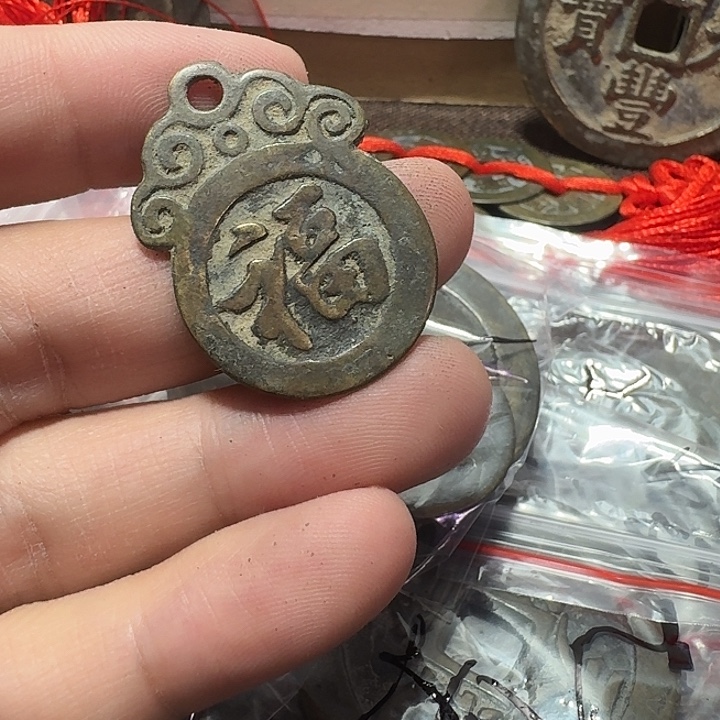 大***鱼铜现代工艺品花钱