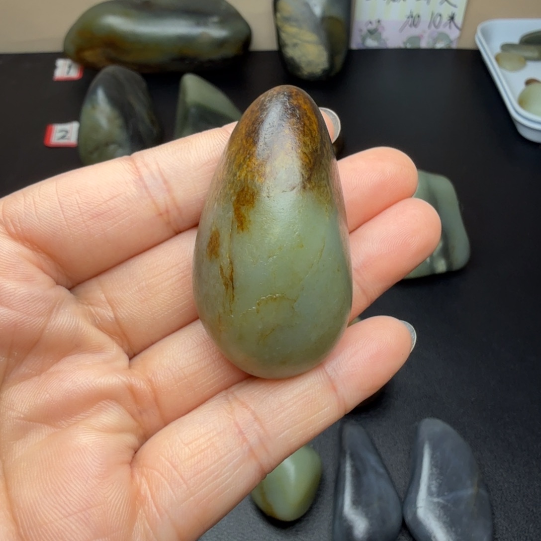 飞***刀和田玉未镶嵌珠宝奇石