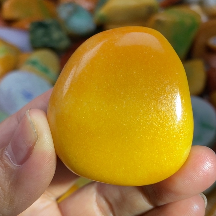 翡翠未镶嵌颈饰缅甸