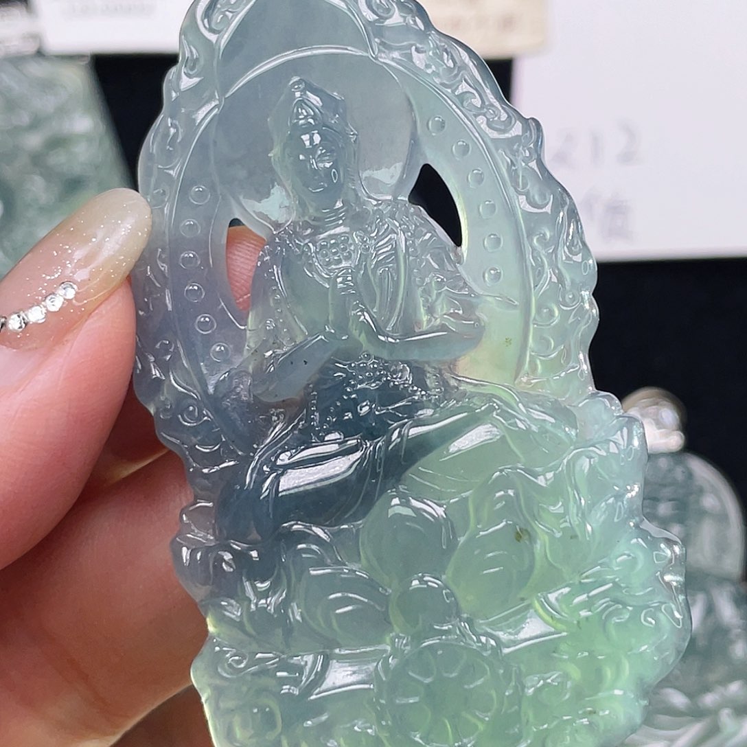 颈饰未镶嵌翡翠3，