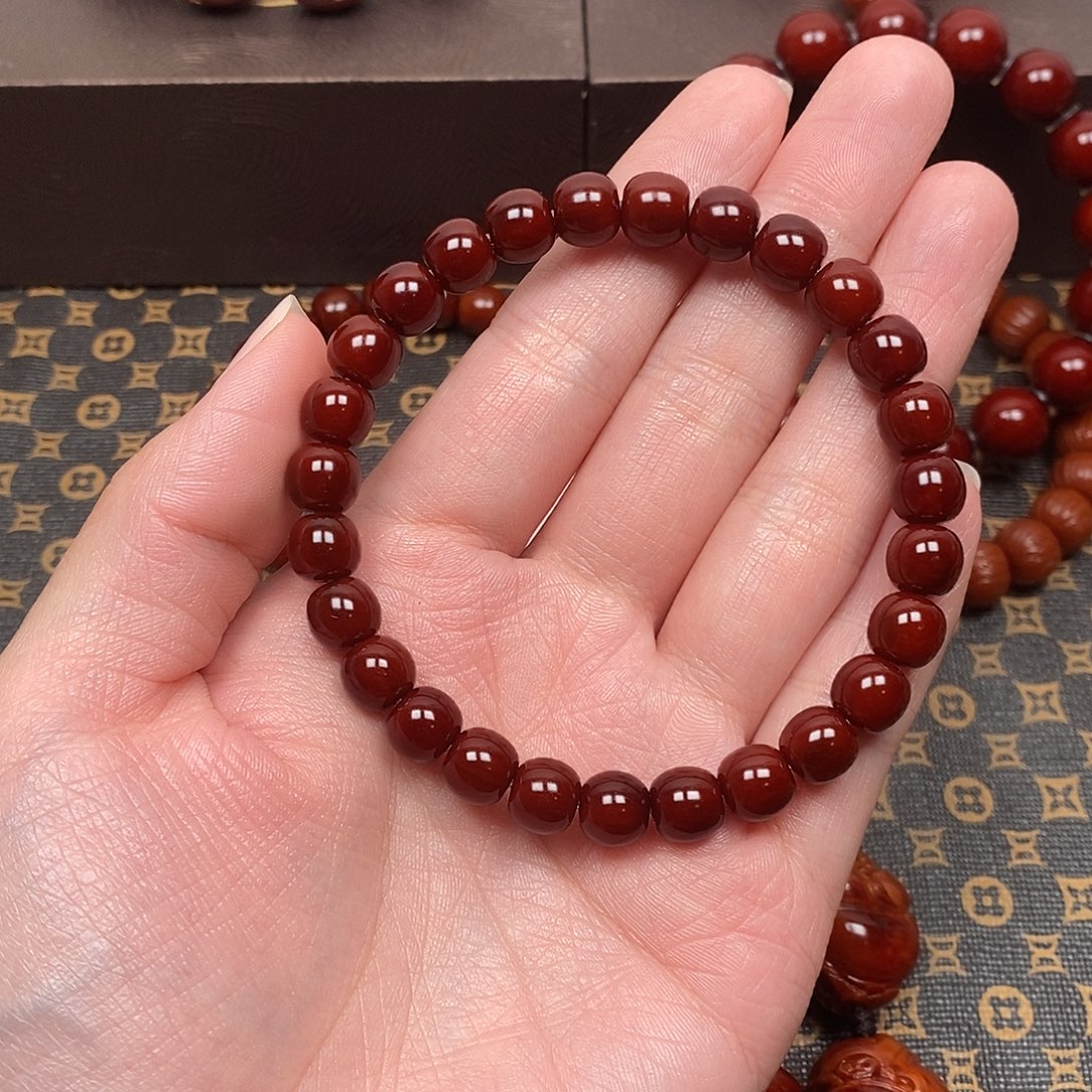 ****川吊坠猴头核桃猴头。 