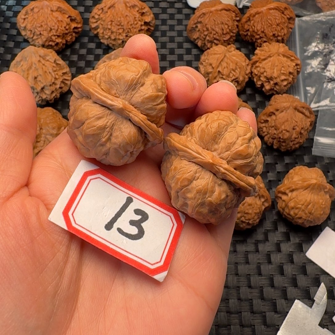 文玩核桃把件蛤蟆头37尺