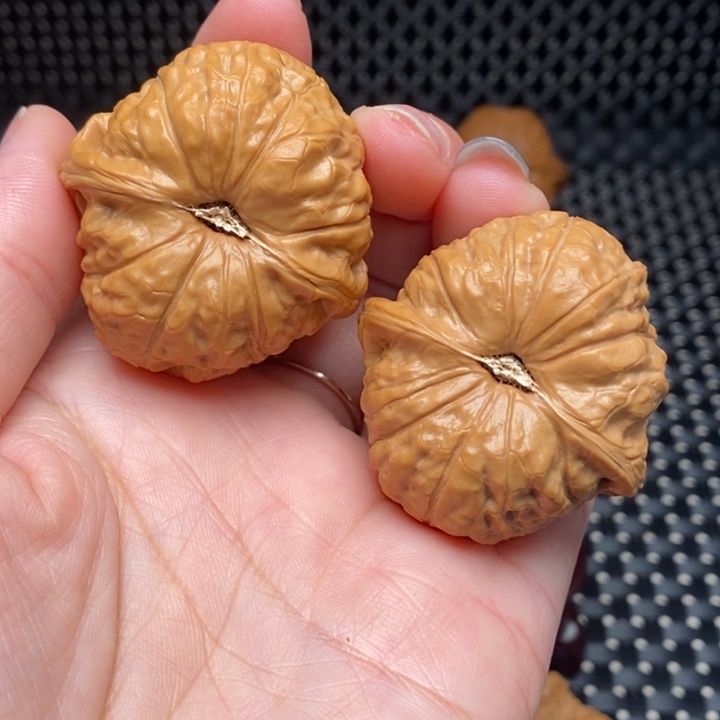 无***卒文玩核桃吊坠8南瓜墩41.5