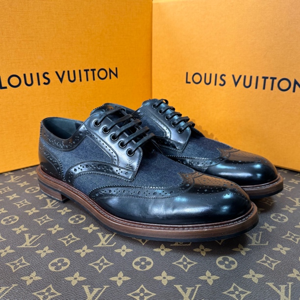 99新 LouisVuitton/路易威登 43码/皮面镂空雕花系带皮鞋