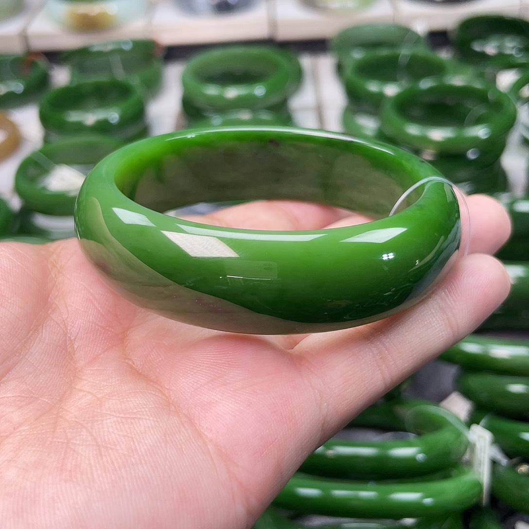 和田玉（碧玉）未镶嵌手镯