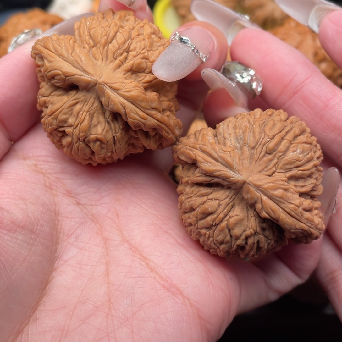 文玩核桃把件全品，粗棱南疆44