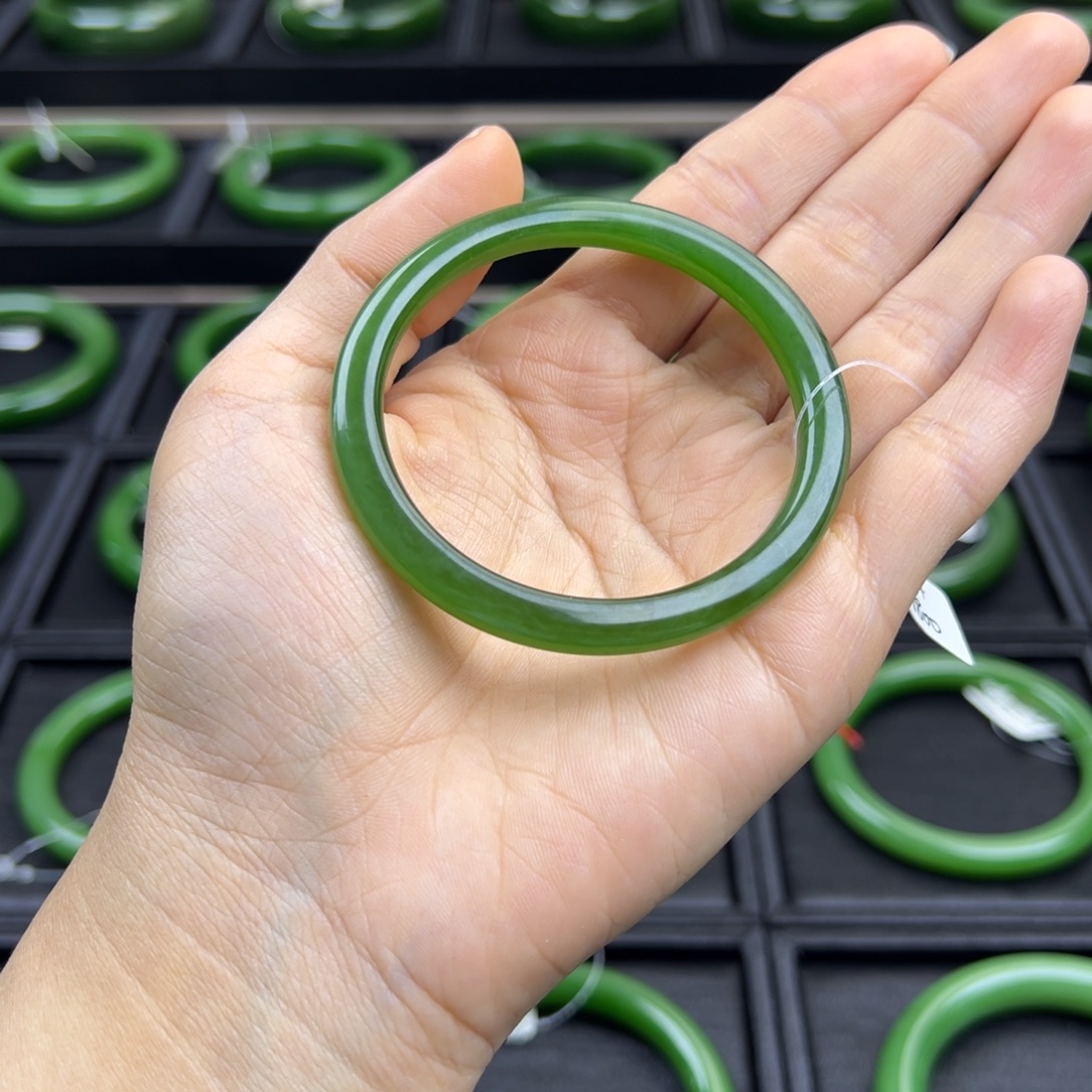 和田玉（碧玉）未镶嵌手镯冰底碧玉