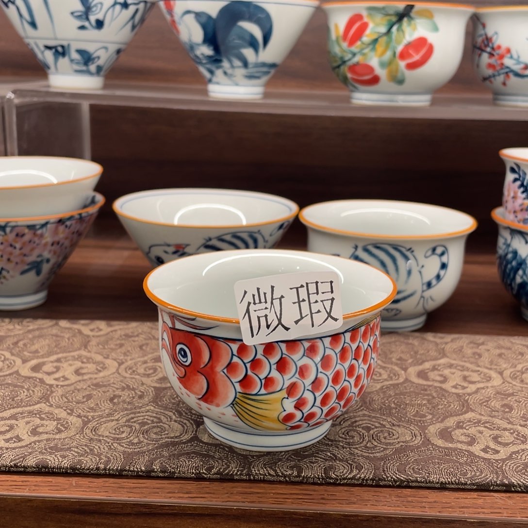 釉下彩纯手绘有瑕