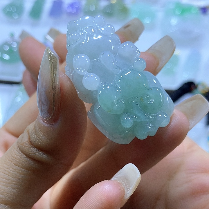翡翠颈饰未镶嵌天然翡翠A货吊坠