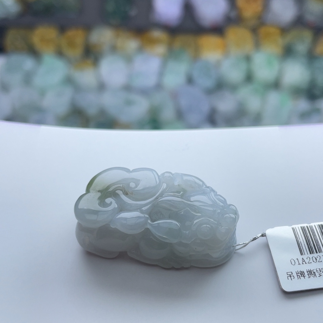 翡翠颈饰未镶嵌貔貅