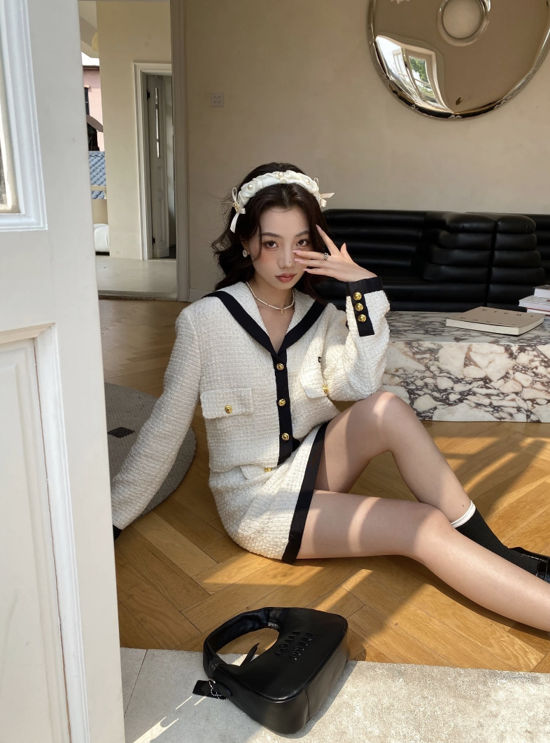 99新 MIU MIU/缪缪 黑白金扣海军领小香风外套 36码