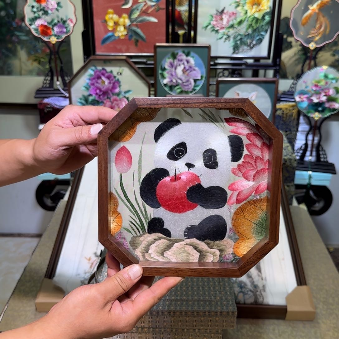 刺绣刺绣工艺精湛