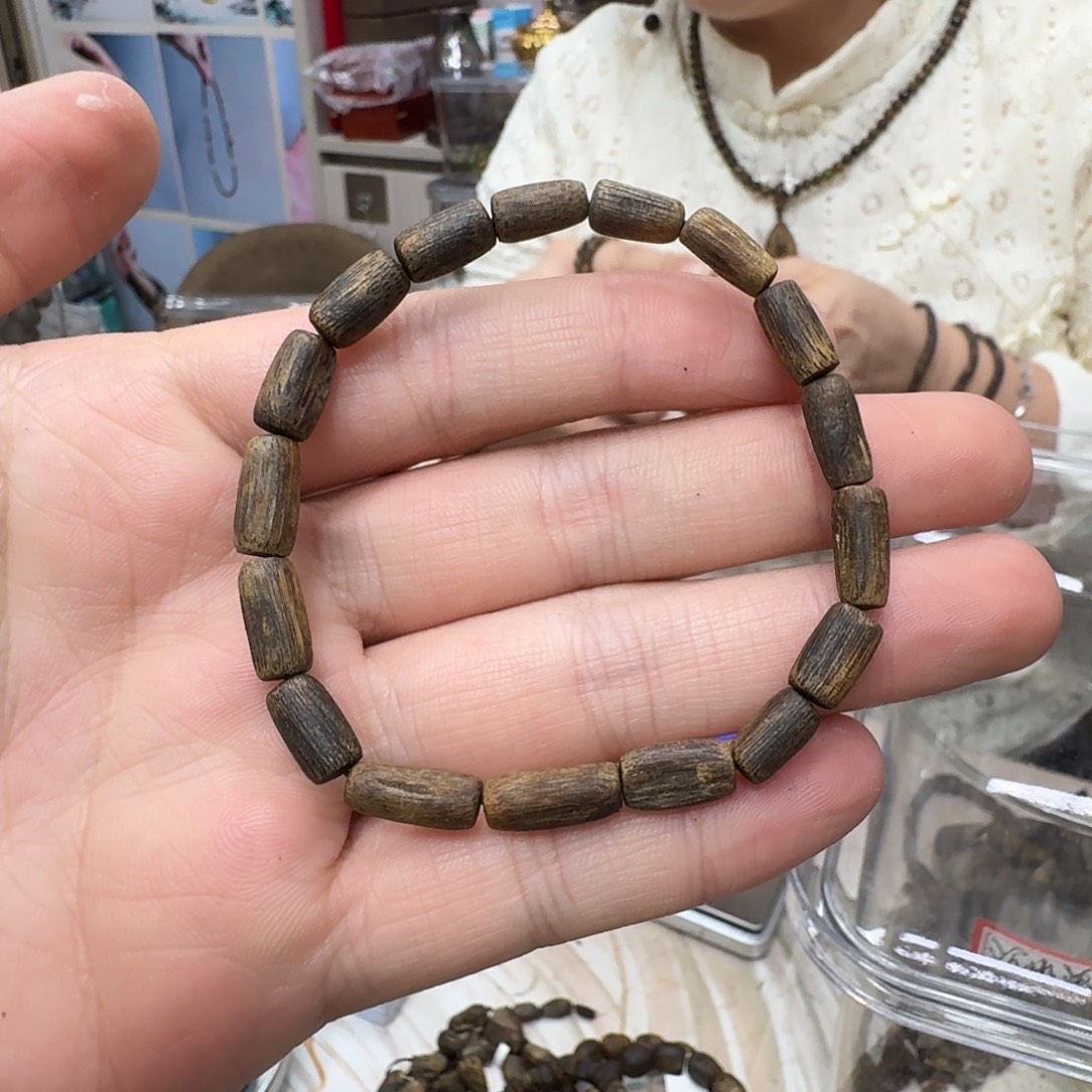 沉香沉香碎屑白棋沉水母树 4 克+多样性发一