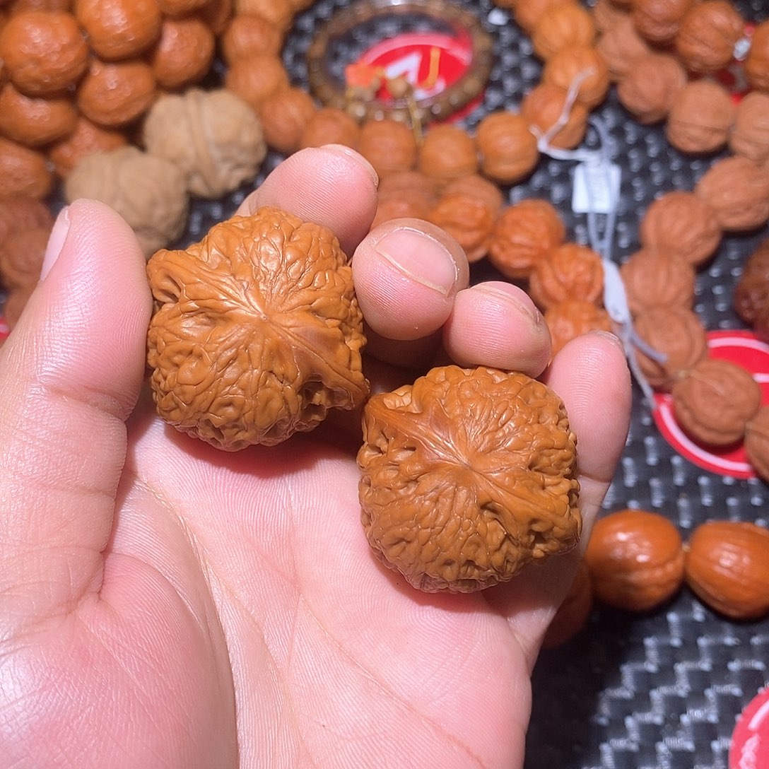 盘****文玩核桃手串铁锤