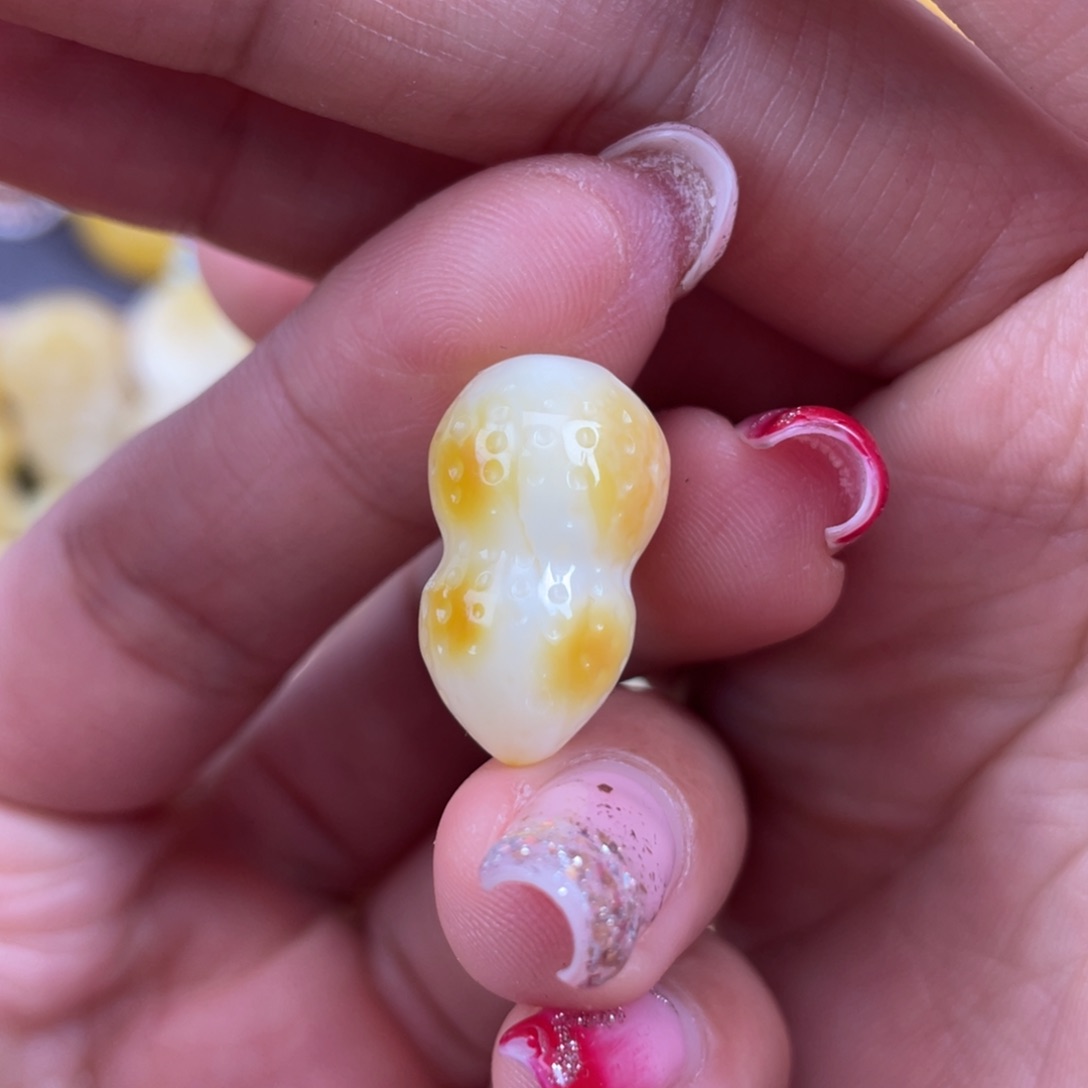 琥珀裸石未镶嵌蜜蜡