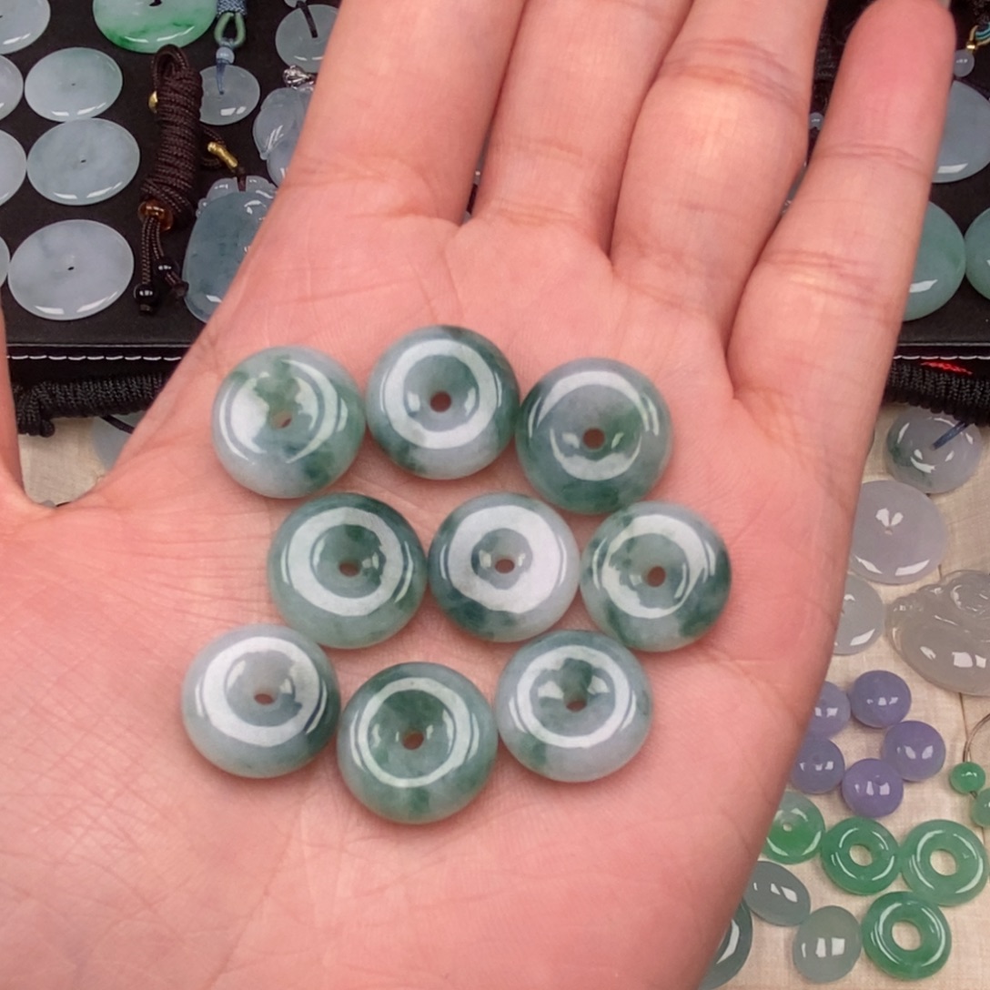 翡翠未镶嵌颈饰平安扣 多样性发一个 福利不退