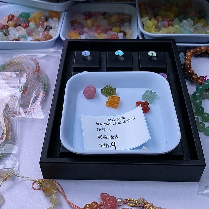 玛瑙/玉髓雕刻件未镶嵌麦*