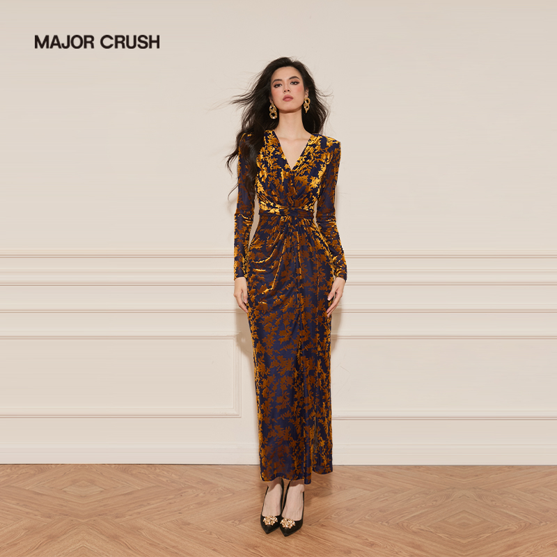 MAJOR CRUSH暮色沉女装连衣裙性感修身高级感提花6331