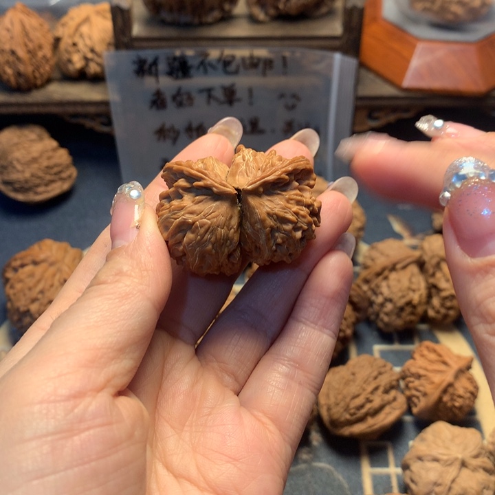 乱***糟文玩核桃把件核桃