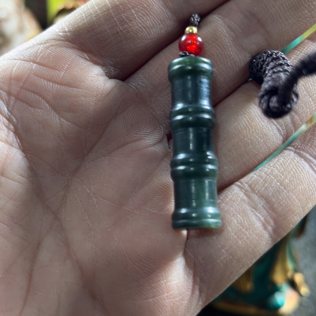 和田玉挂件未镶嵌天****物