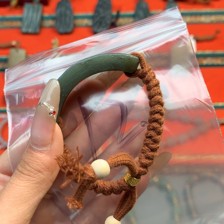 和田玉（糖玉）颈饰未镶嵌自*