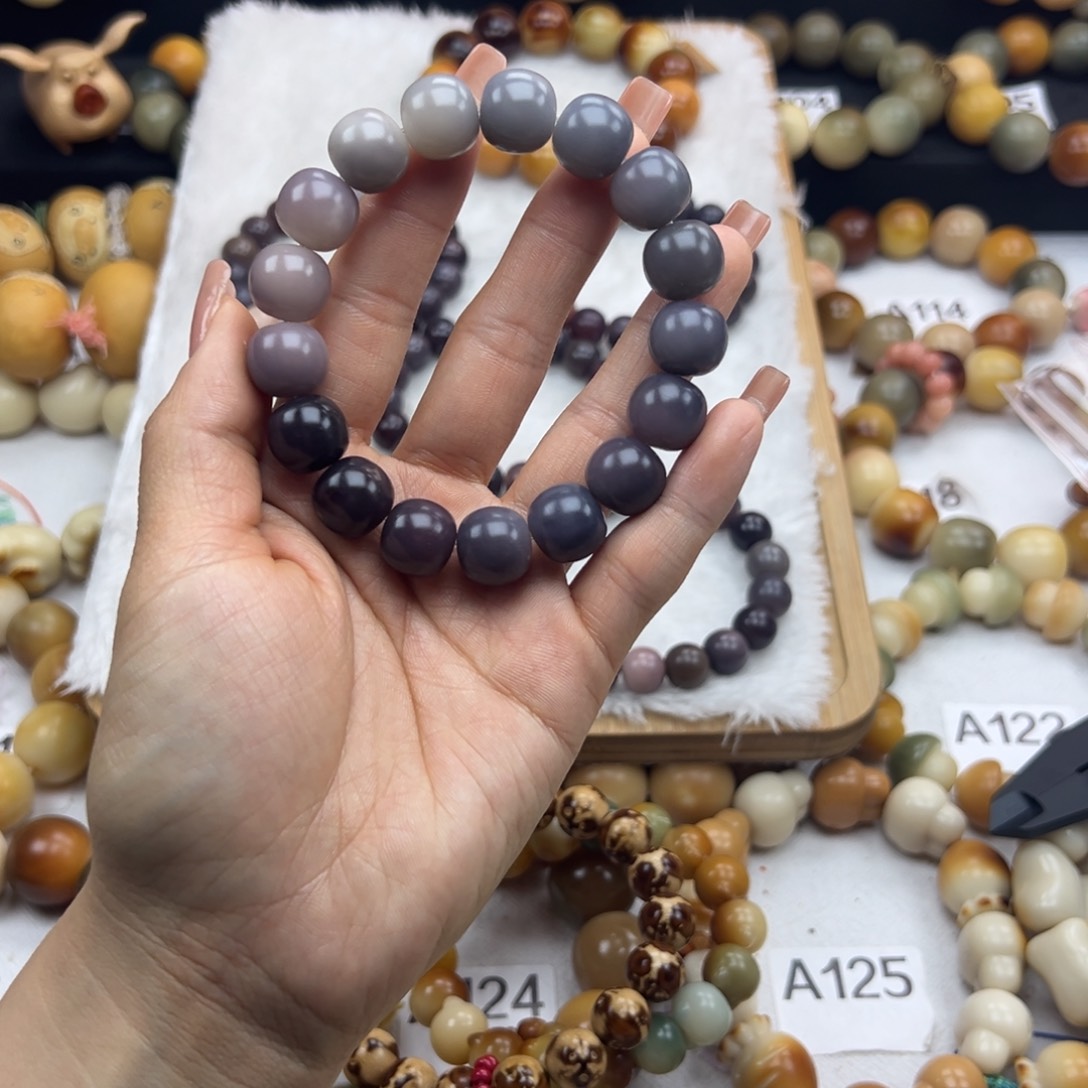 白玉菩提吊坠通货1.4