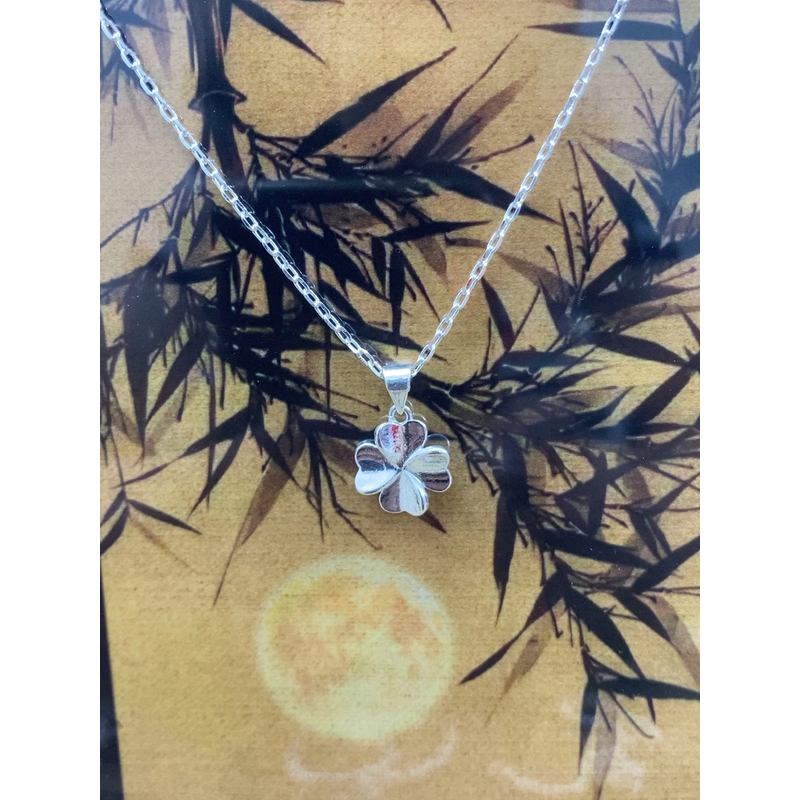 坠链均足银 时尚气质百搭优雅四叶草项链