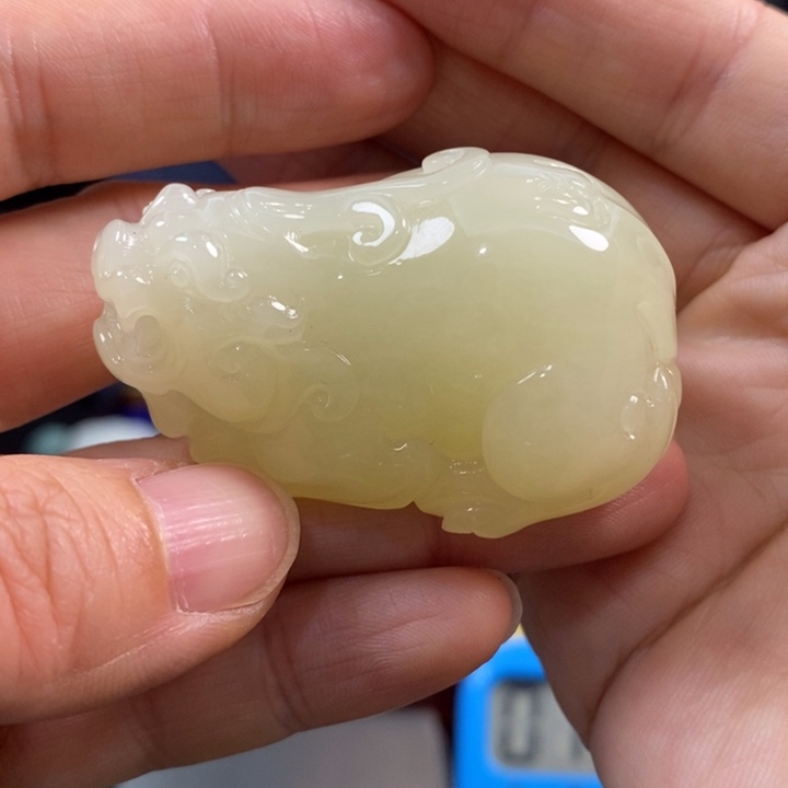 大***好和田玉未镶嵌颈饰