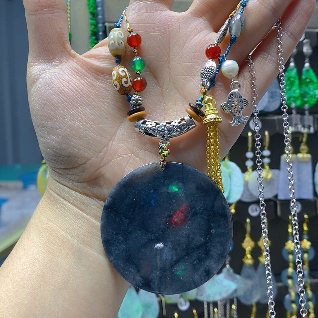 未镶嵌翡翠耳饰翡翠