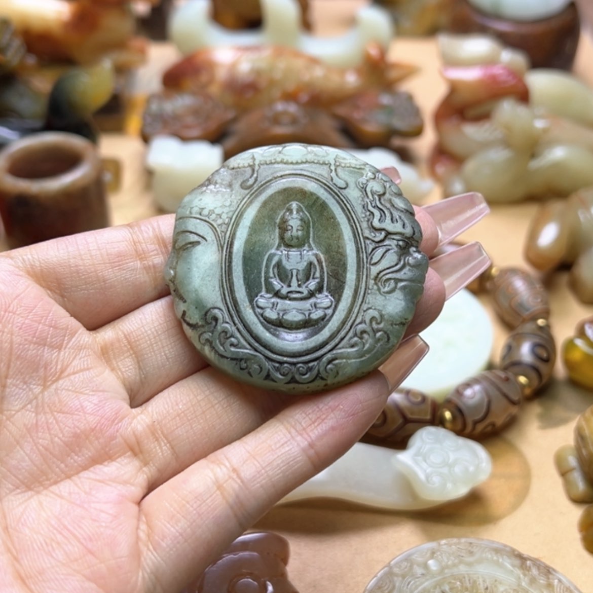 【闪购商品】蛇纹石玉颈饰未镶嵌