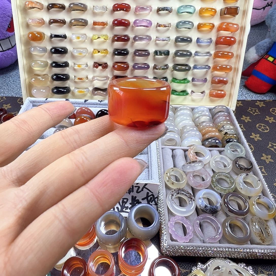 玛瑙/玉髓未镶嵌戒指A6不退换20.5港25