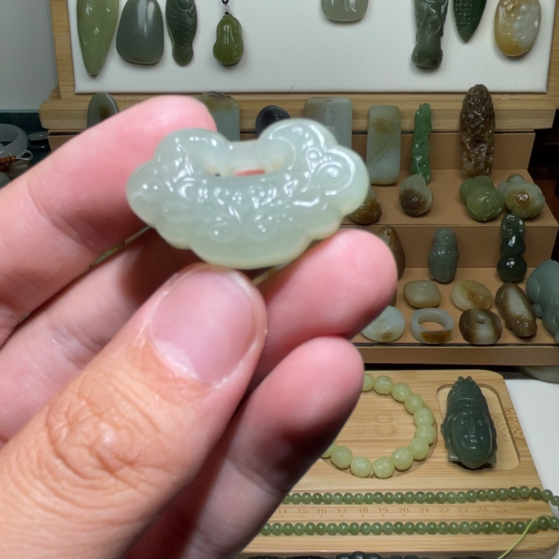 和田玉未镶嵌颈饰2