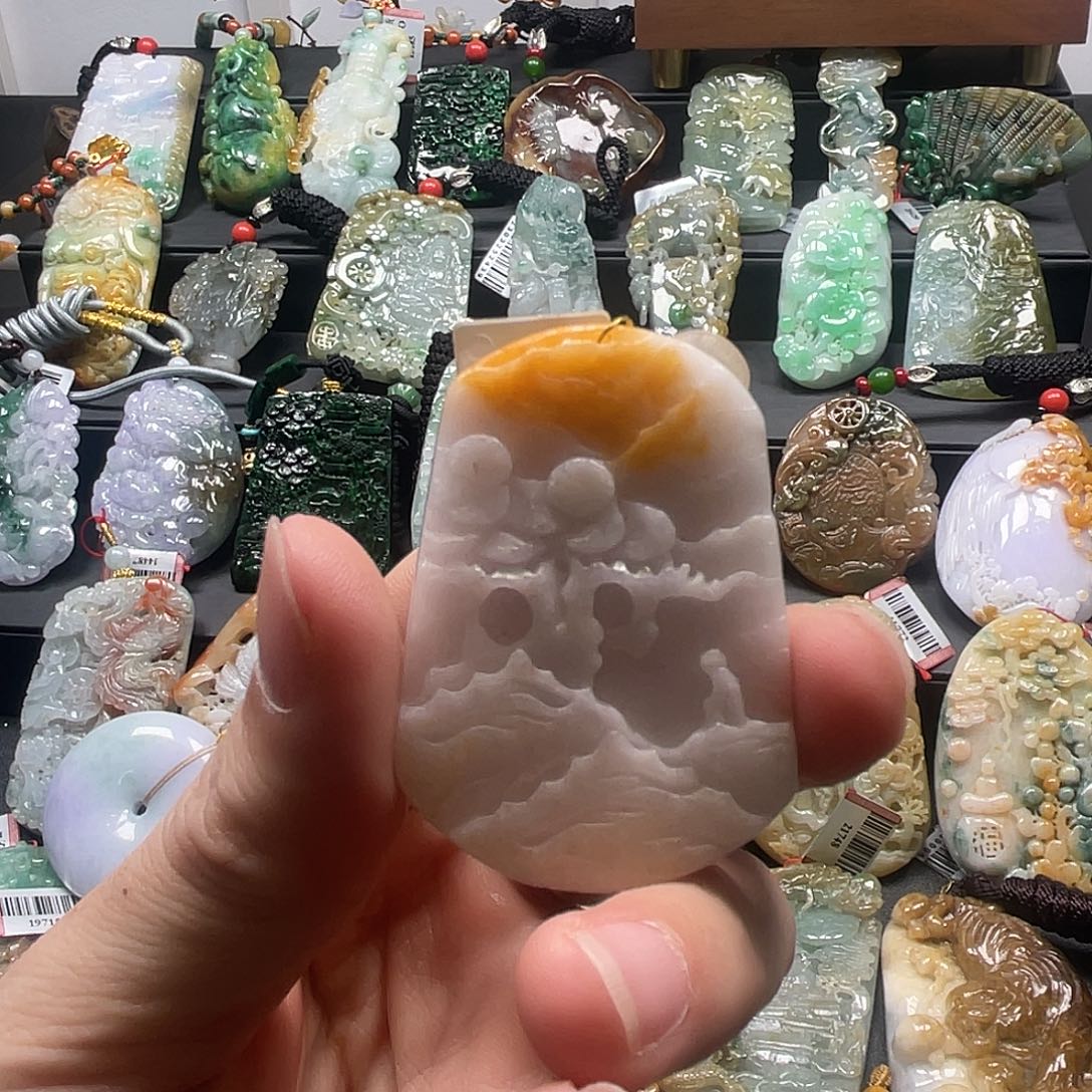 翡翠未镶嵌挂件腾冲